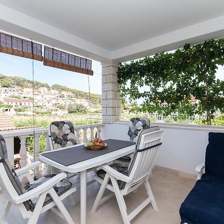 Apartments Mare Postira Εξωτερικό φωτογραφία
