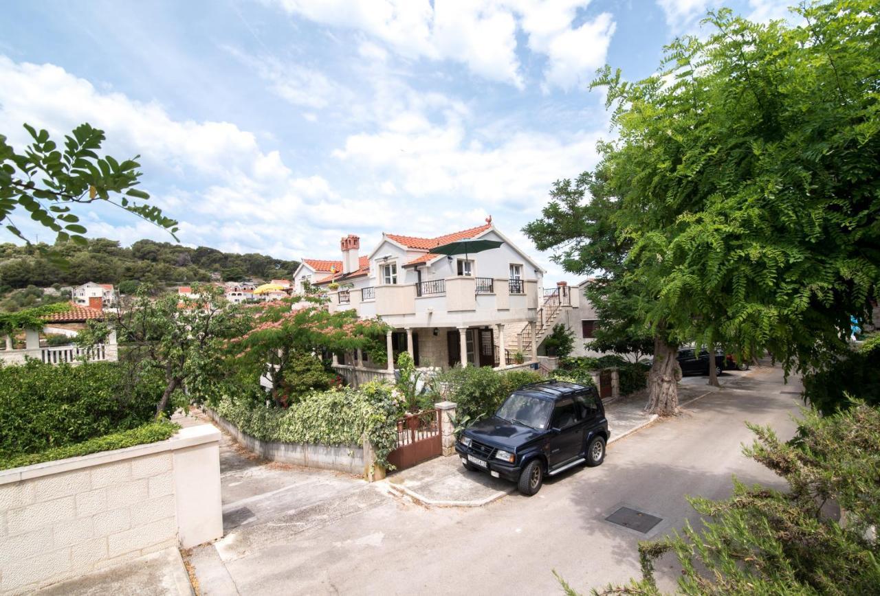 Apartments Mare Postira Εξωτερικό φωτογραφία