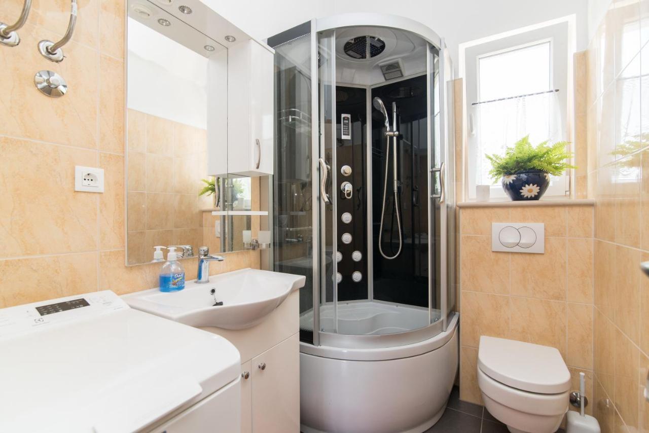 Apartments Mare Postira Εξωτερικό φωτογραφία
