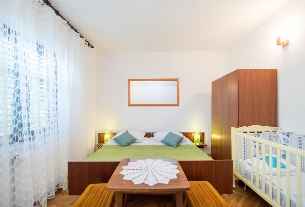 Apartments Mare Postira Εξωτερικό φωτογραφία