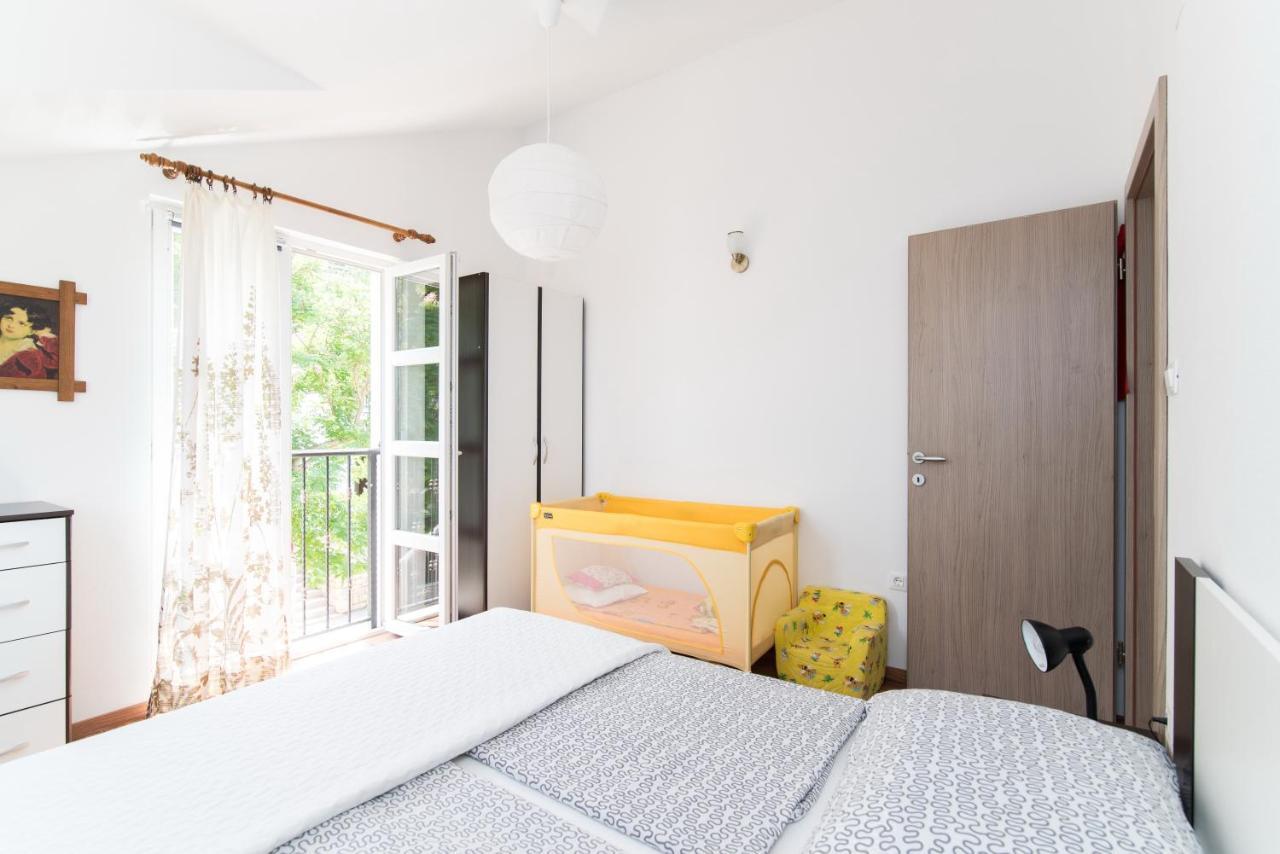 Apartments Mare Postira Εξωτερικό φωτογραφία