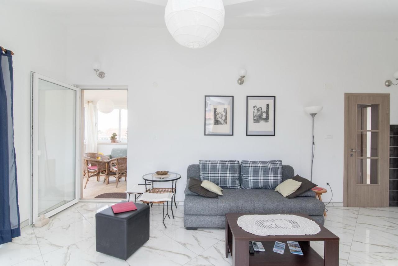 Apartments Mare Postira Εξωτερικό φωτογραφία