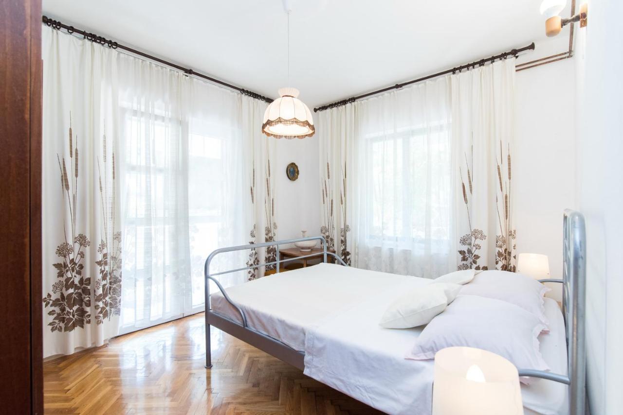 Apartments Mare Postira Εξωτερικό φωτογραφία