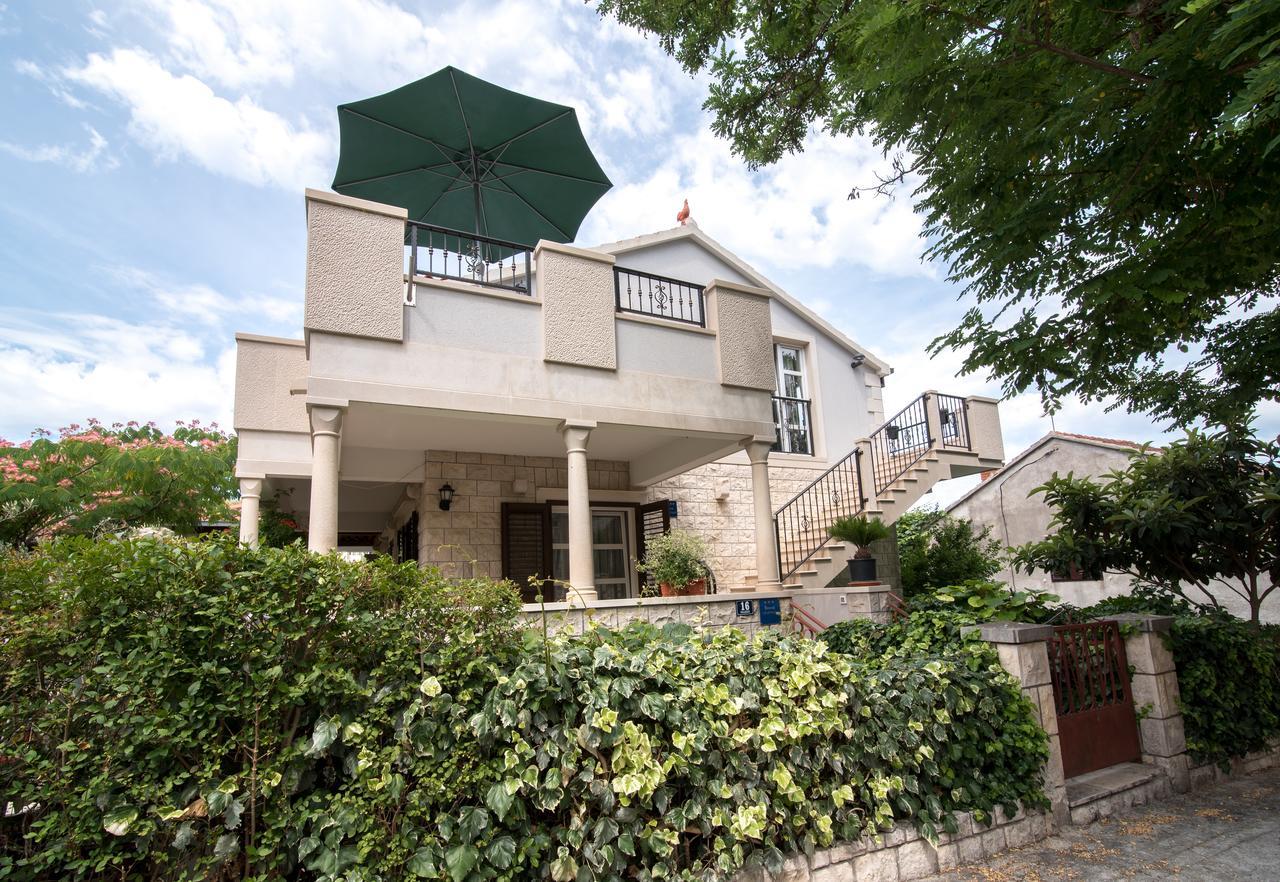 Apartments Mare Postira Εξωτερικό φωτογραφία
